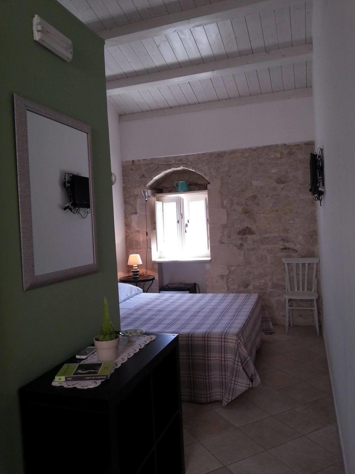 Chicchi Di Melograno Bed & Breakfast Модика Екстериор снимка